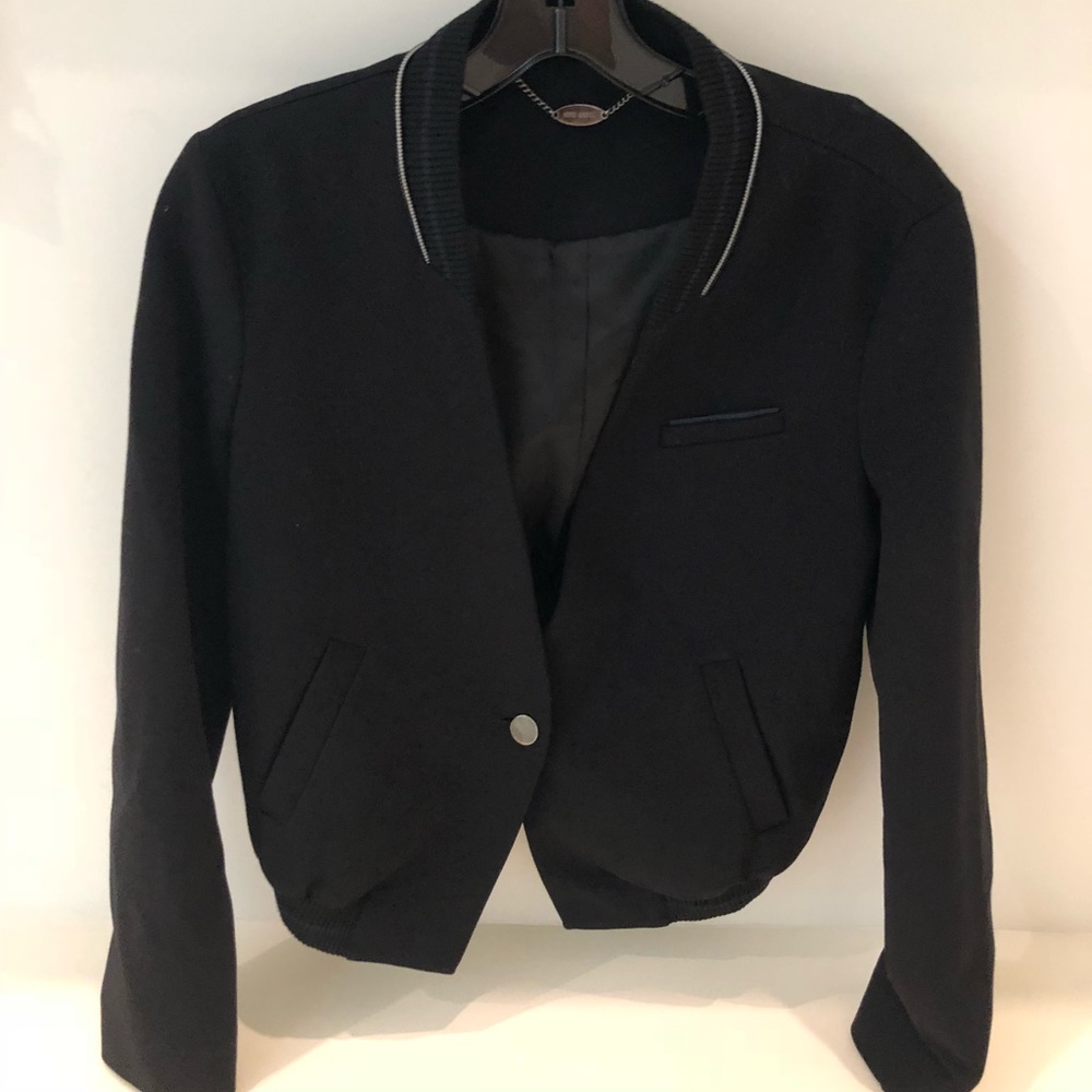 Brand new! Midnight blue bomber style blazer